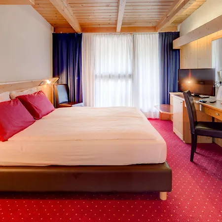 Western Adige Hotel 4*