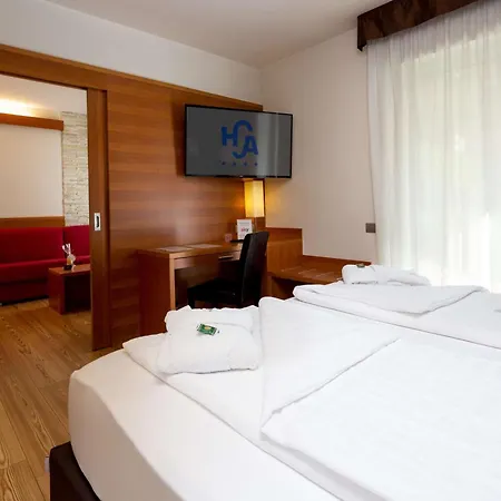 Western Adige Hotel 4*